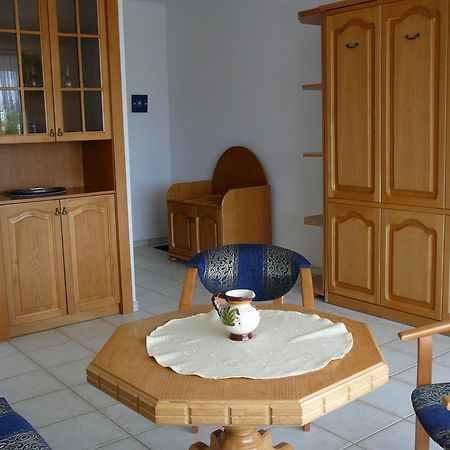 Rezydencja Nad Jeziorem Lebsko Leba Zimmer foto